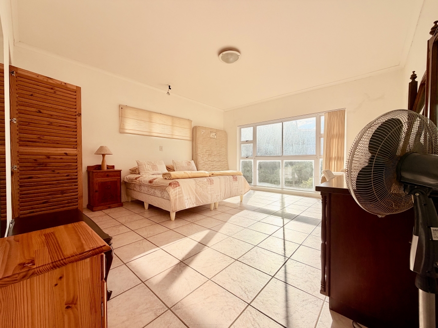 5 Bedroom Property for Sale in Vermont Western Cape